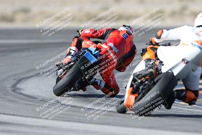 media/Dec-01-2025-Moto Forza (Mon) [[2daa91e15f]]/1-Advanced Group/Session 2 Turn 11 Backside/